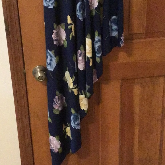 NWT: Gorgeous Angled Bottom Dress - Picture 3 of 3